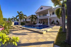 Luxurious 5-Bedroom Private Pool Villa! PV6